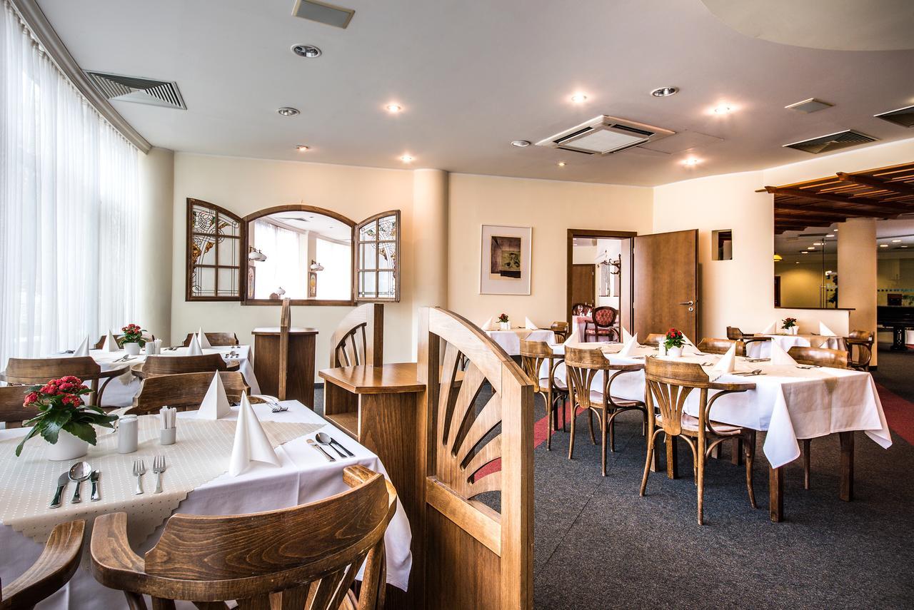 Hotel Jana Přerov Εξωτερικό φωτογραφία