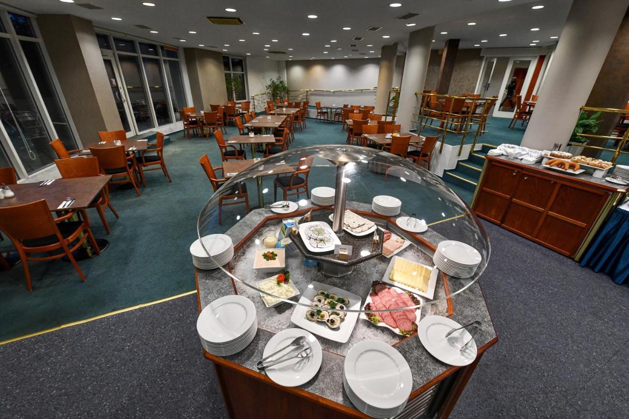 Hotel Jana Přerov Εξωτερικό φωτογραφία